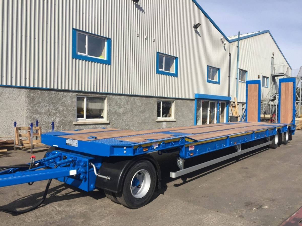 3 Axle Turntable Low Loader | McCauley Trailers